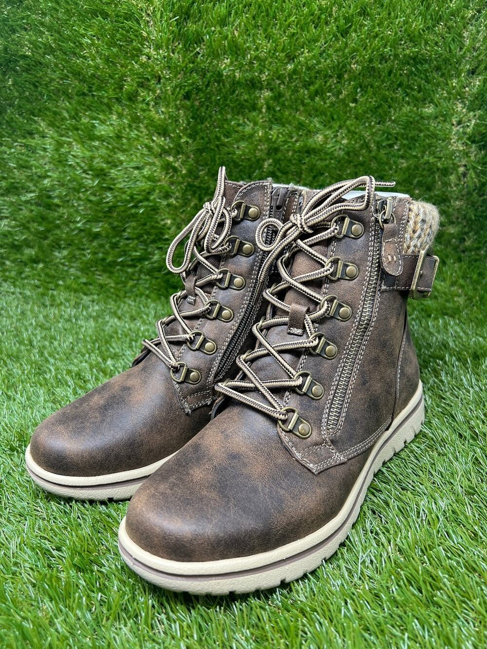 Cliffs by White Mountain Women's 7M Hearty Style Brown Boots